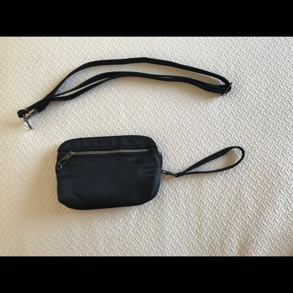 Travelon Anti-Theft Convertible Crossbody Clutch
